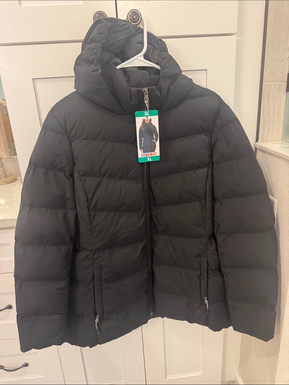Women’s (Sz XL) Black Puffer Jacket/ Hood